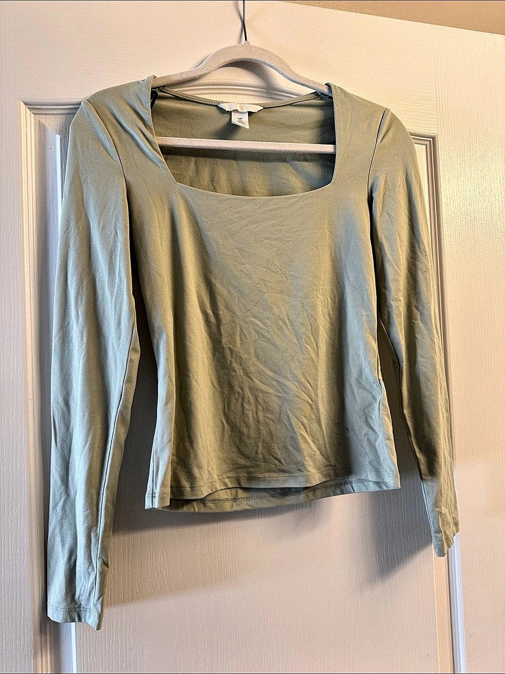 H&M Long Sleeve Scoop Neck in Green Size Medium